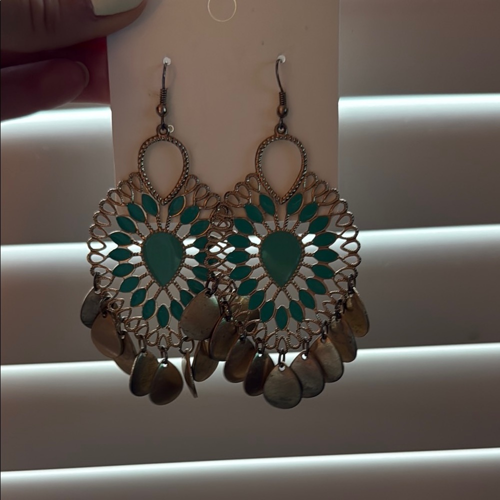 Elegant Gold and Green Dangle Earrings